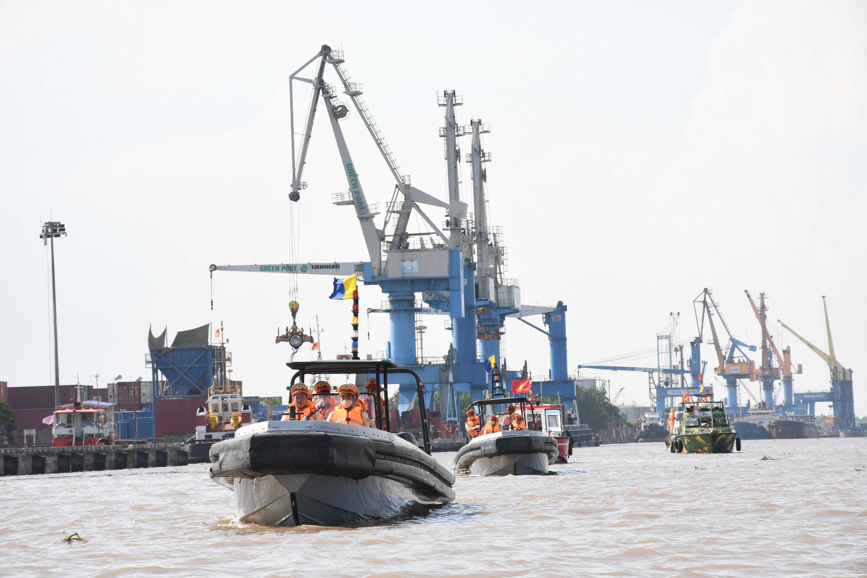 Tăng cường tuyên truyền trật tự an toàn giao thông đường thủy